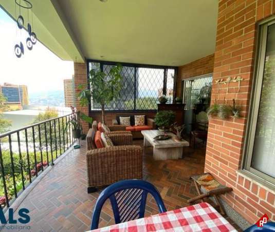 Casa para Venta en El Tesoro. Municipio Medellin - $2.900.000.000 - 235006