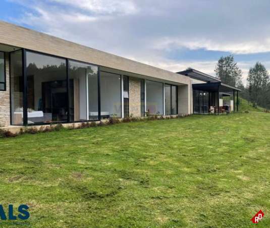 Casa para Venta en V. Lejos del Nido. Municipio El Retiro - $3.700.000.000 - 241073