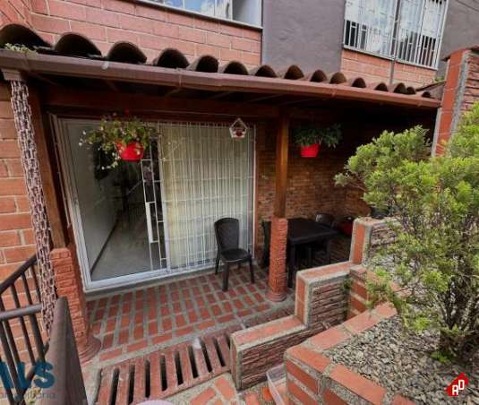 Apartamento para Venta en Las Cometas. Municipio Envigado - $398.000.000 - 243000