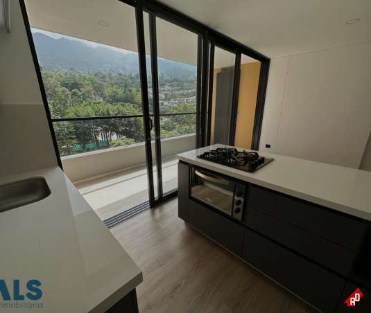 Apartamento para Venta en Loma de los Mesa. Municipio Envigado - $875.000.000 - 243031