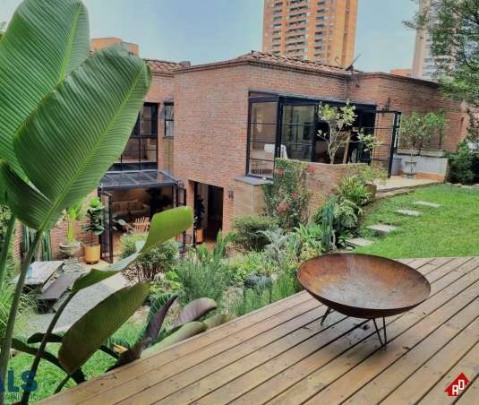 Casa para Venta en Los Balsos Nº 1. Municipio Medellin - $1.580.000.000 - 255121