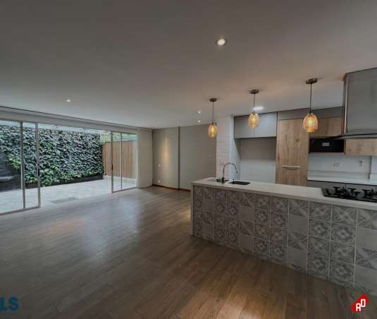 Casa para Venta en Altos del Poblado. Municipio Medellin - $1.200.000.000 - 255148