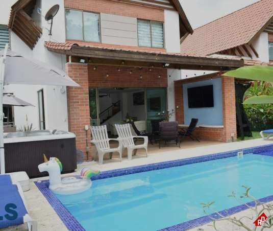 Casa para Venta en Santa Lucia. Municipio Santa Fe de Antioquia - $1.120.000.000 - 255646