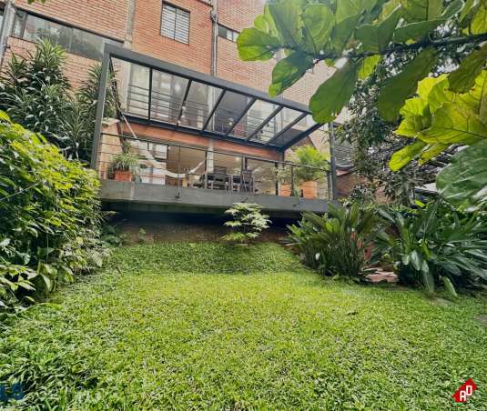 Casa para Venta en El Tesoro. Municipio Medellin - $1.350.000.000 - 255668