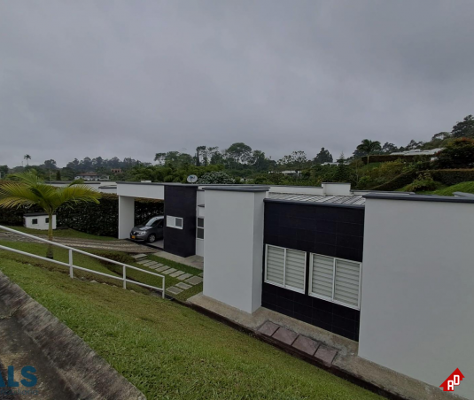 Casa para Venta en Vía Condina. Municipio Pereira - $1.660.000.000 - 256121